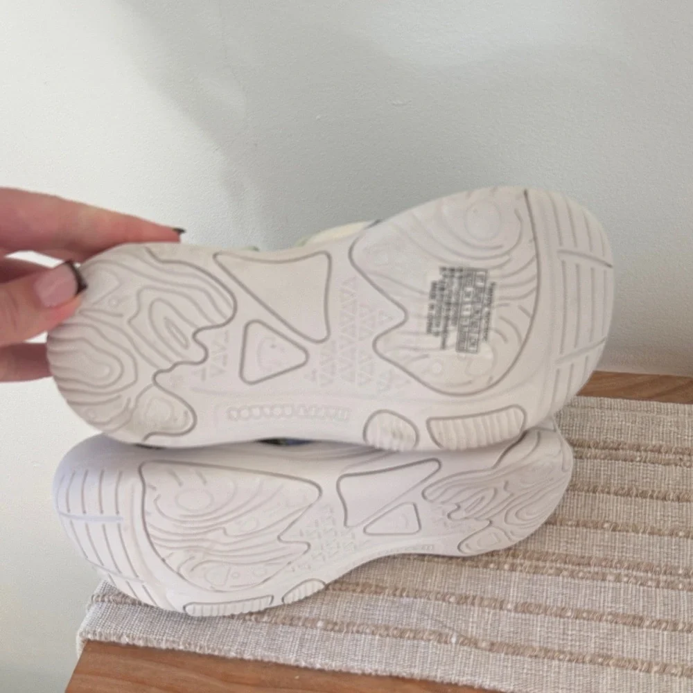 Happy NocNoc Hiking Free Summer Sandals